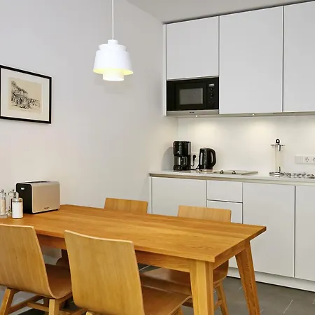 Linden-palais 21 Apartment *